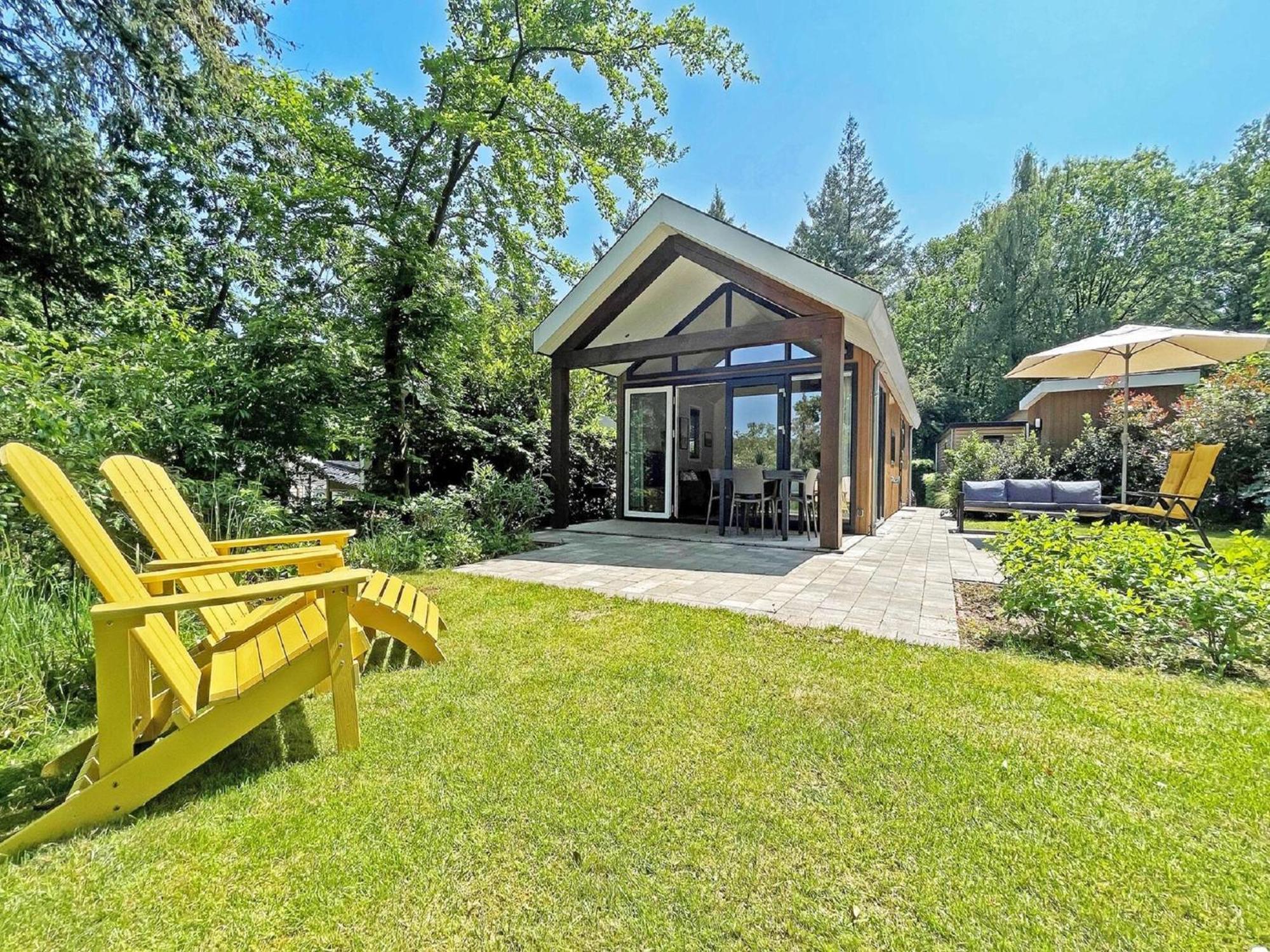 Beautiful House With Covered Terrace Located In A Holiday Park In Rhenen Exterior photo