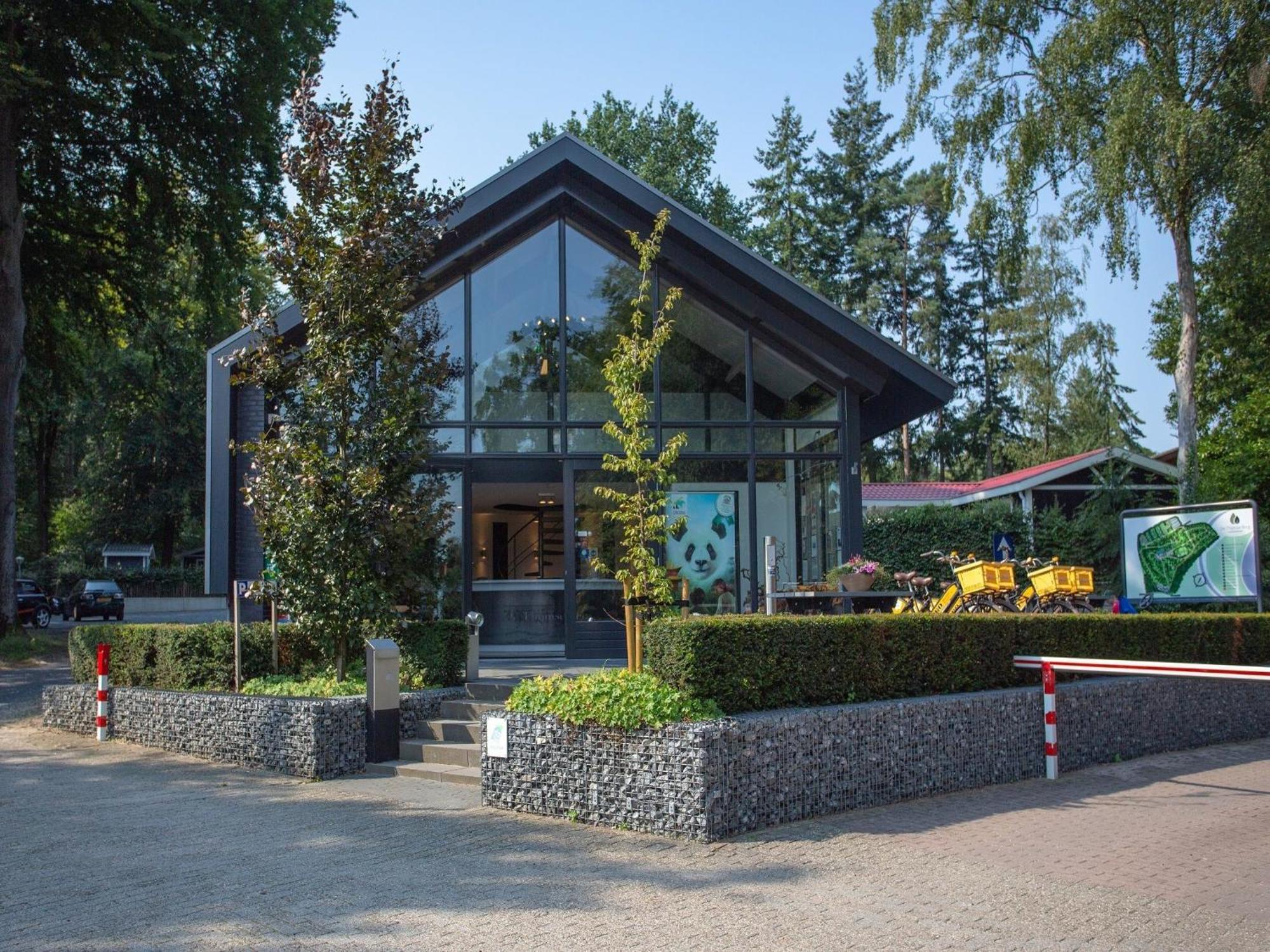 Beautiful House With Covered Terrace Located In A Holiday Park In Rhenen Exterior photo